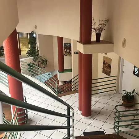 Viar Hotel *